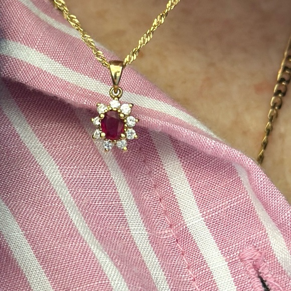 18k Ruby & Diamonds Pendant - Picture 7 of 9